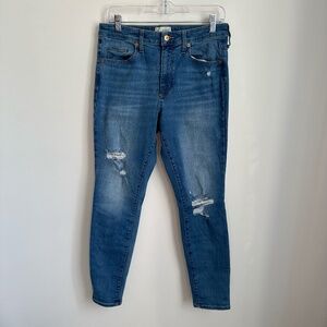Universal Thread Distressed High Rise Skinny Jeans Size 8